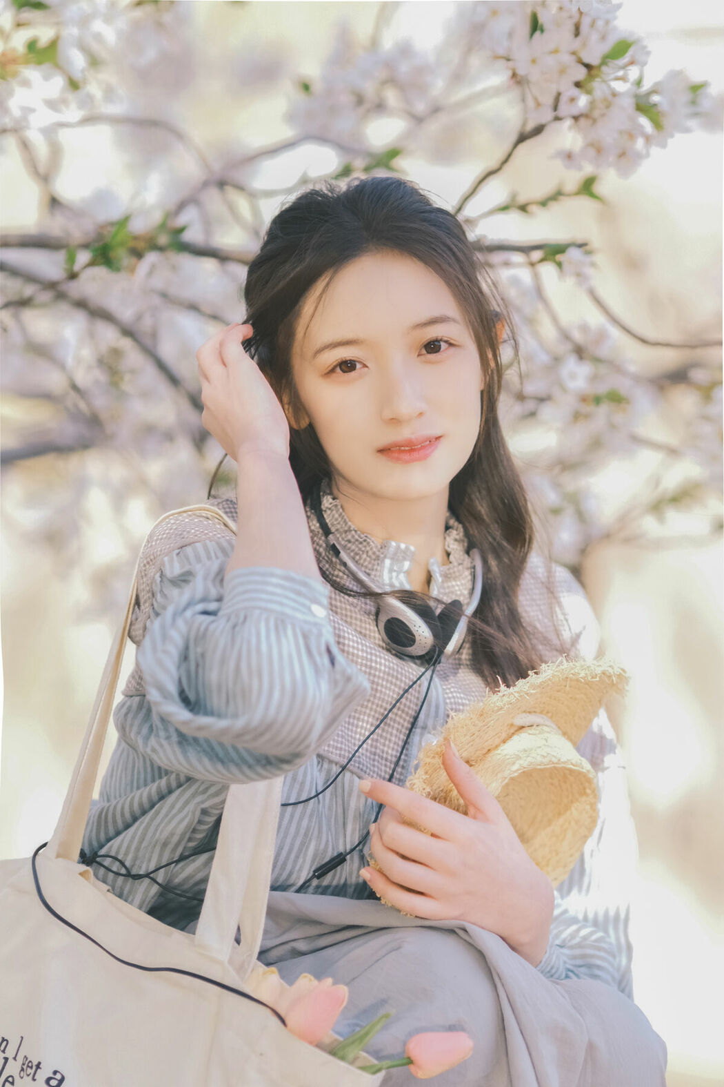 YiTuYu艺图语 Vol.8867 Tong (31P)