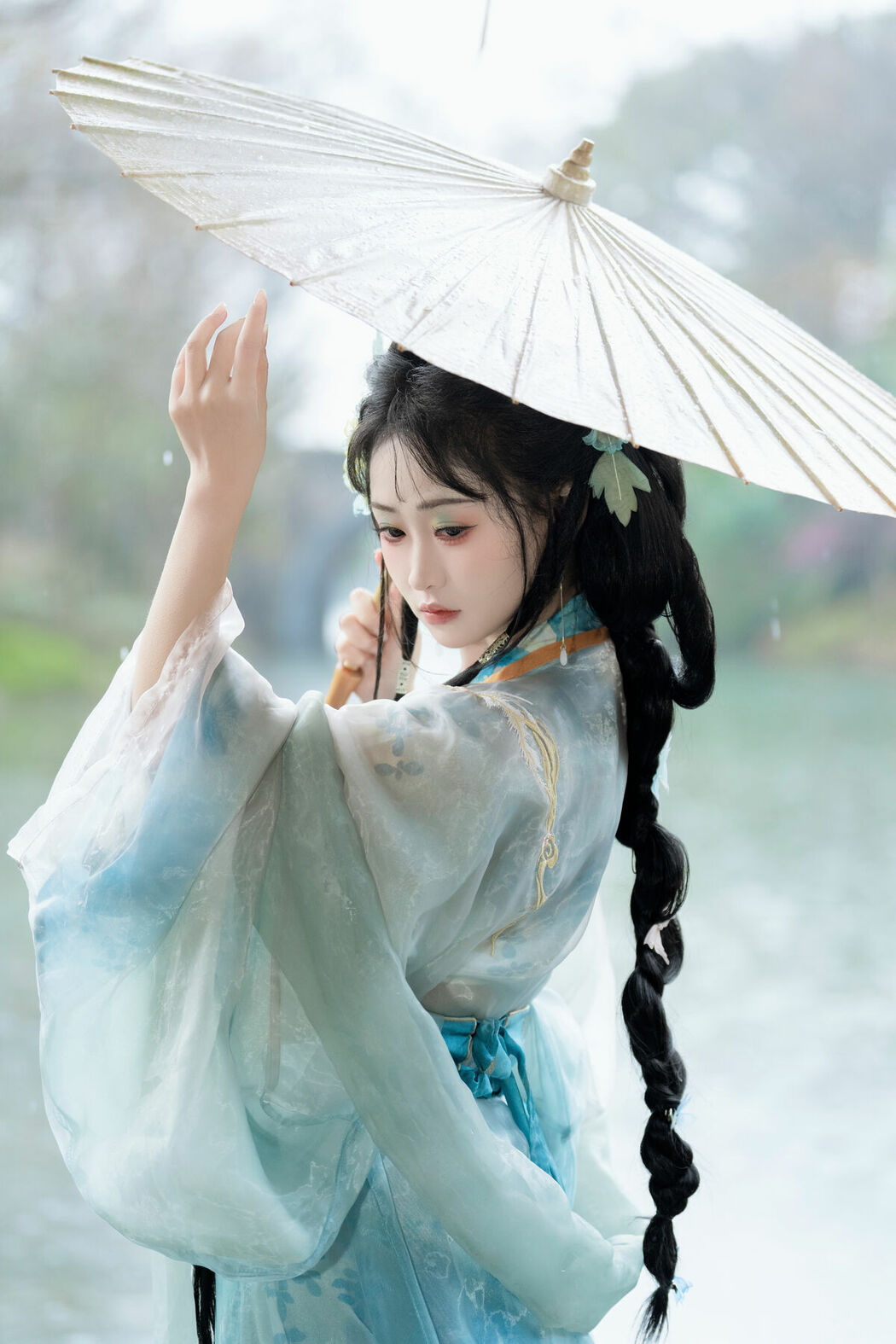 YiTuYu艺图语 Vol.8870 Jiao Yi Zhi Sui Sui (32P)