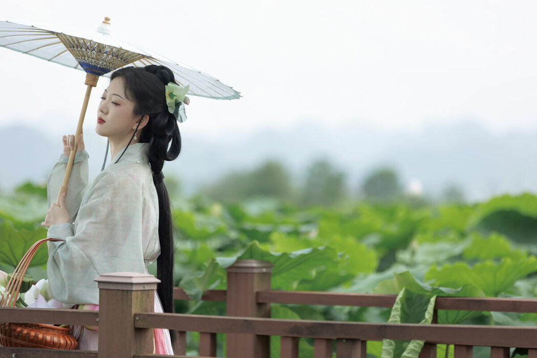 YiTuYu艺图语 Vol.8865 Ying Ying (34P)