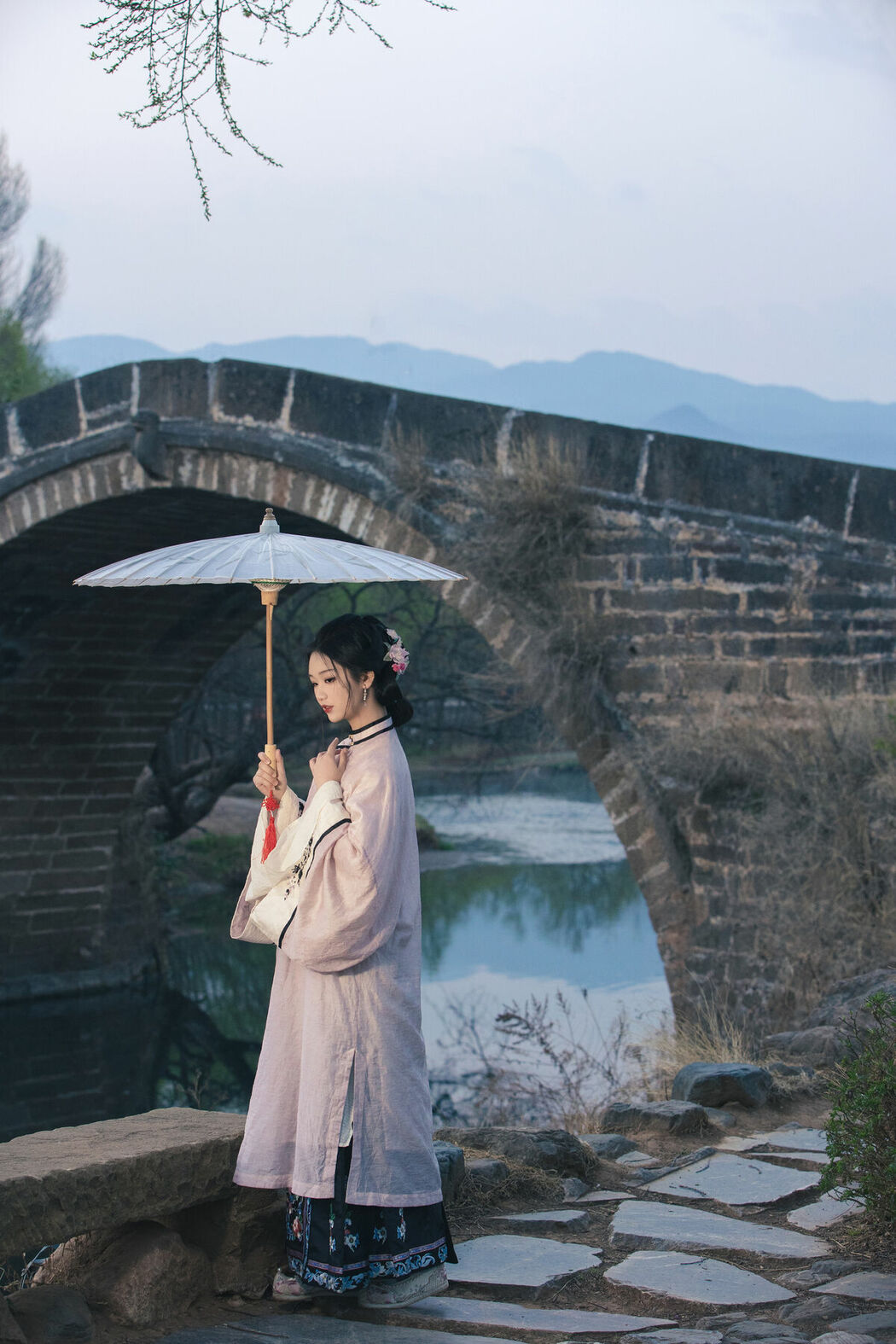 YiTuYu艺图语 Vol.8869 Yi Ming (43P)