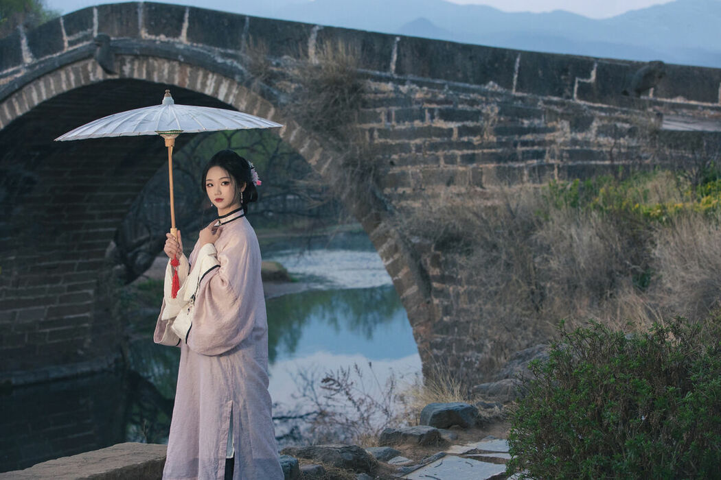 YiTuYu艺图语 Vol.8869 Yi Ming (43P)