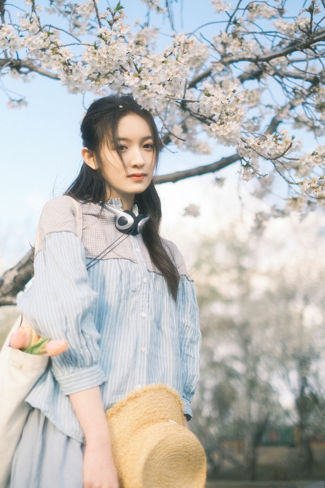 YiTuYu艺图语 Vol.8867 Tong (31P)