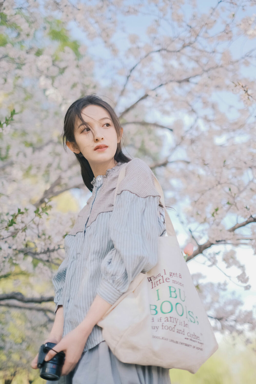 YiTuYu艺图语 Vol.8867 Tong (31P)