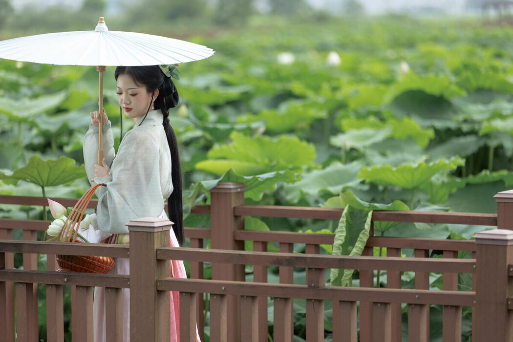 YiTuYu艺图语 Vol.8865 Ying Ying (34P)