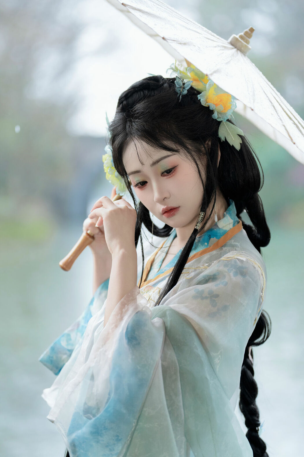 YiTuYu艺图语 Vol.8870 Jiao Yi Zhi Sui Sui (32P)