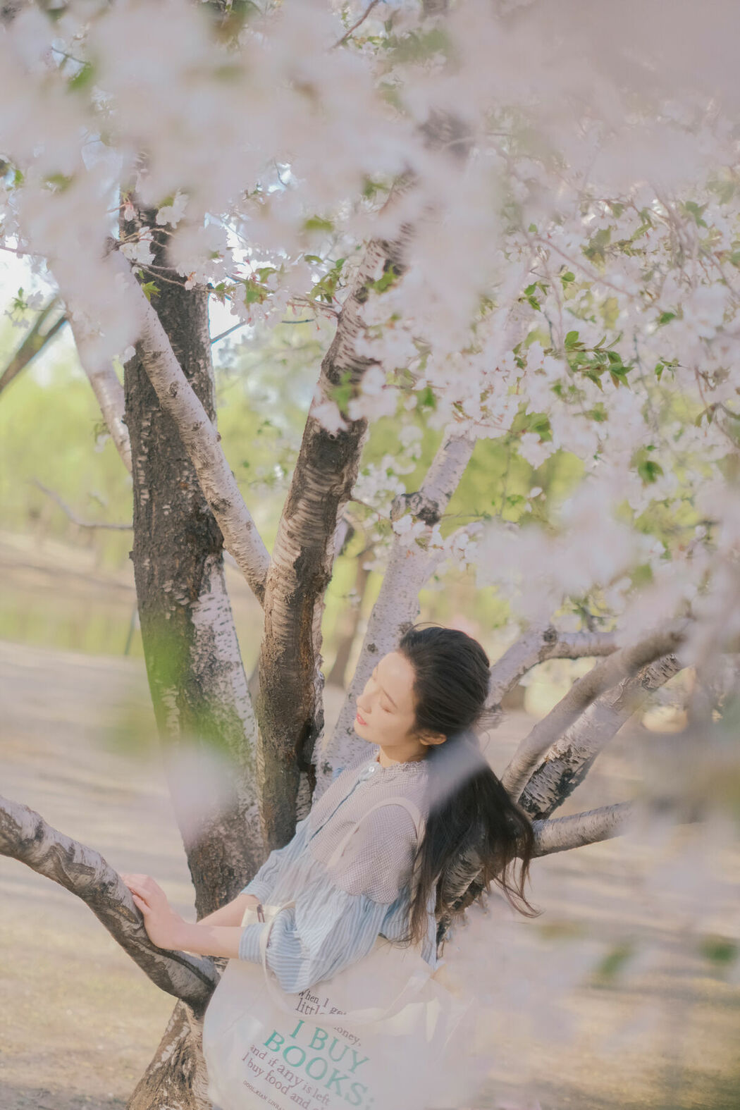 YiTuYu艺图语 Vol.8867 Tong (31P)