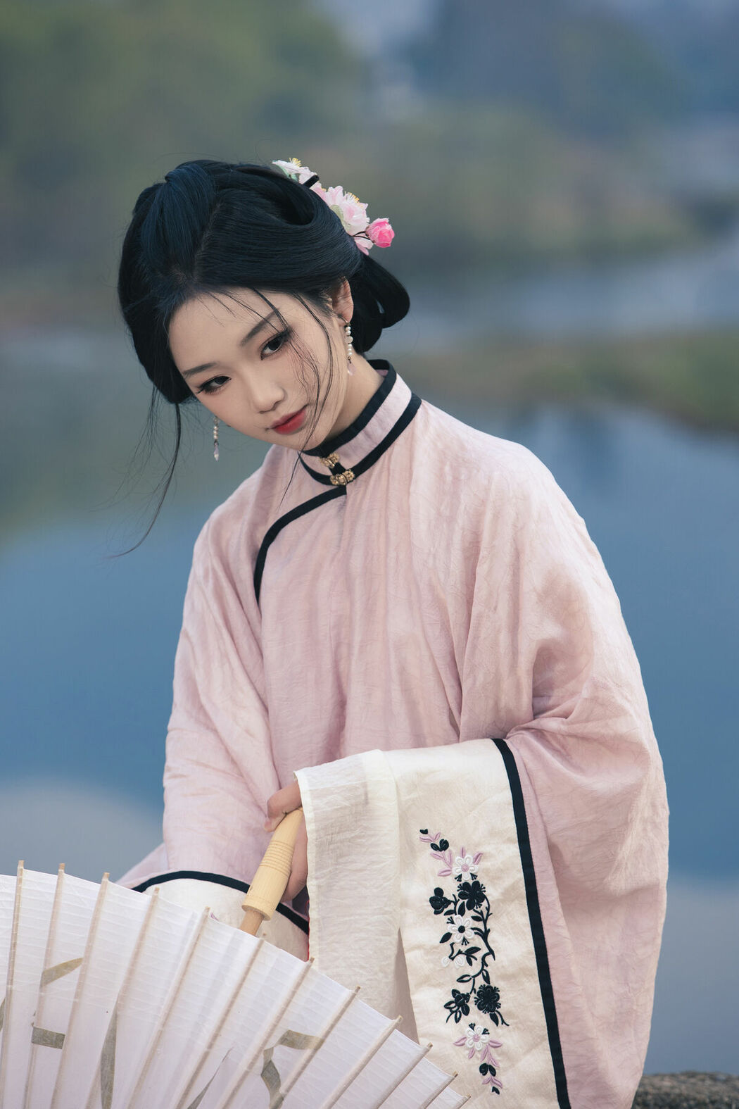 YiTuYu艺图语 Vol.8869 Yi Ming (43P)