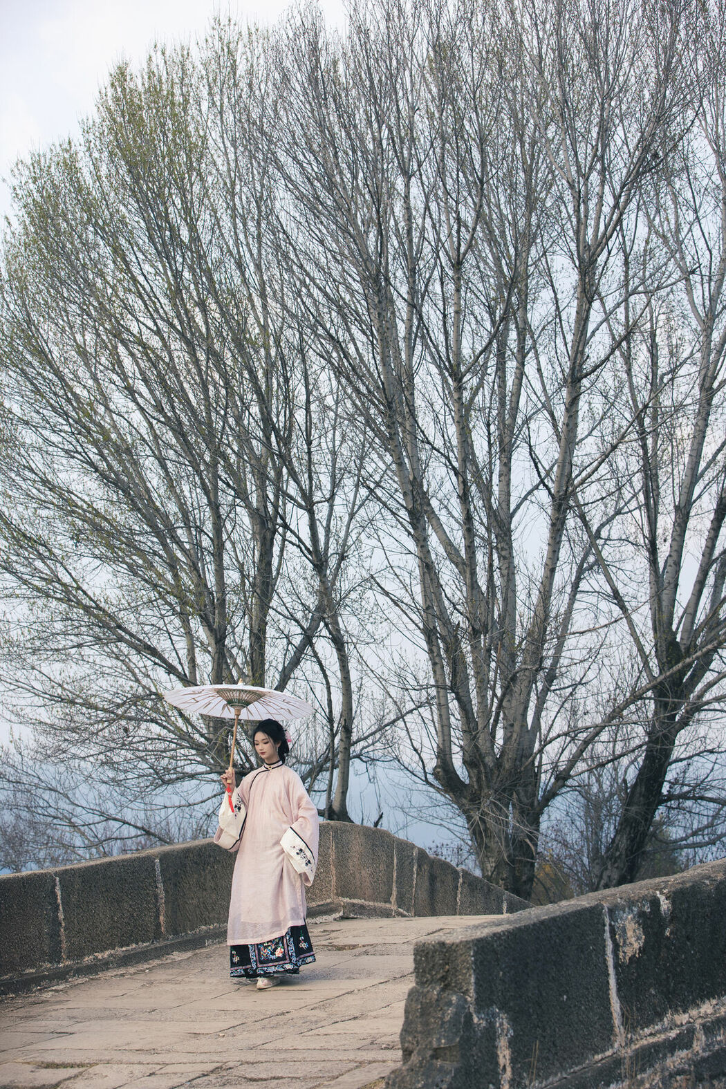 YiTuYu艺图语 Vol.8869 Yi Ming (43P)