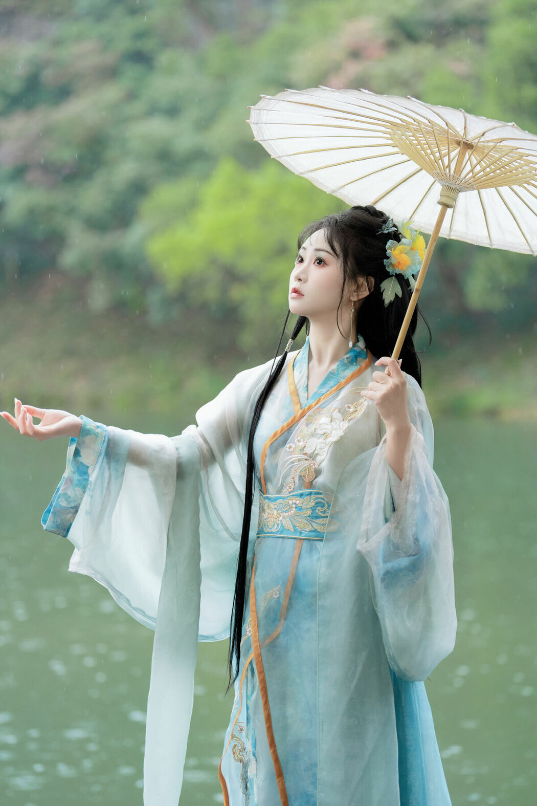 YiTuYu艺图语 Vol.8870 Jiao Yi Zhi Sui Sui (32P)