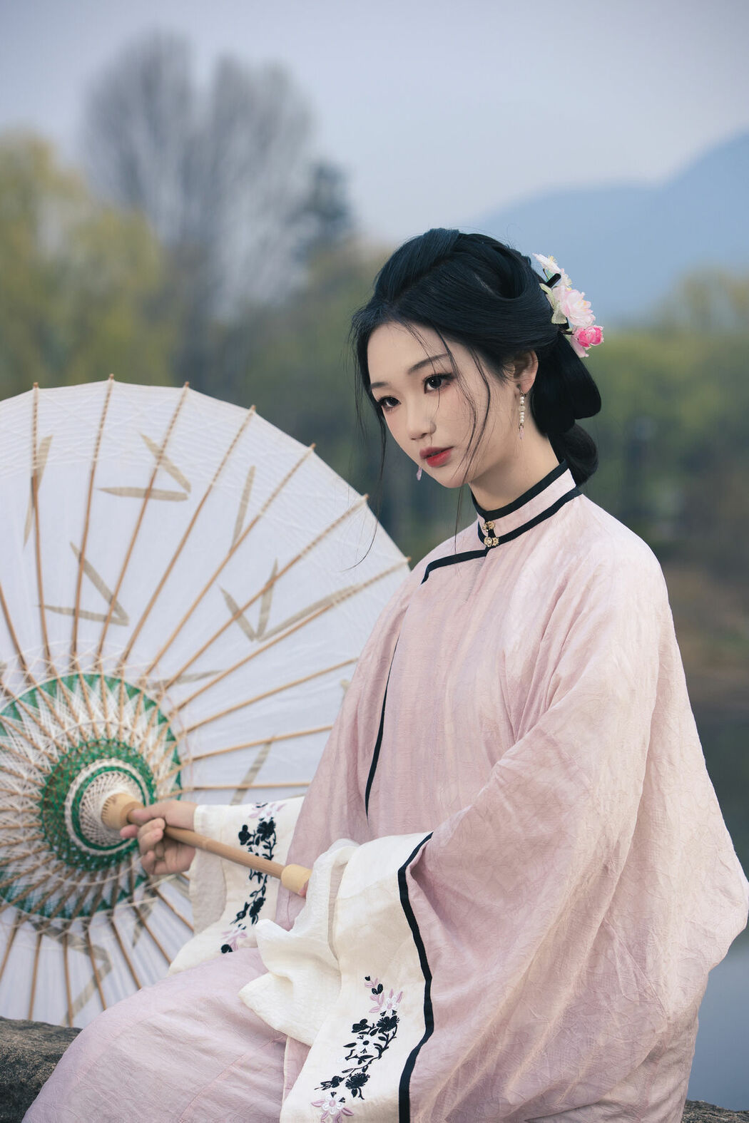 YiTuYu艺图语 Vol.8869 Yi Ming (43P)