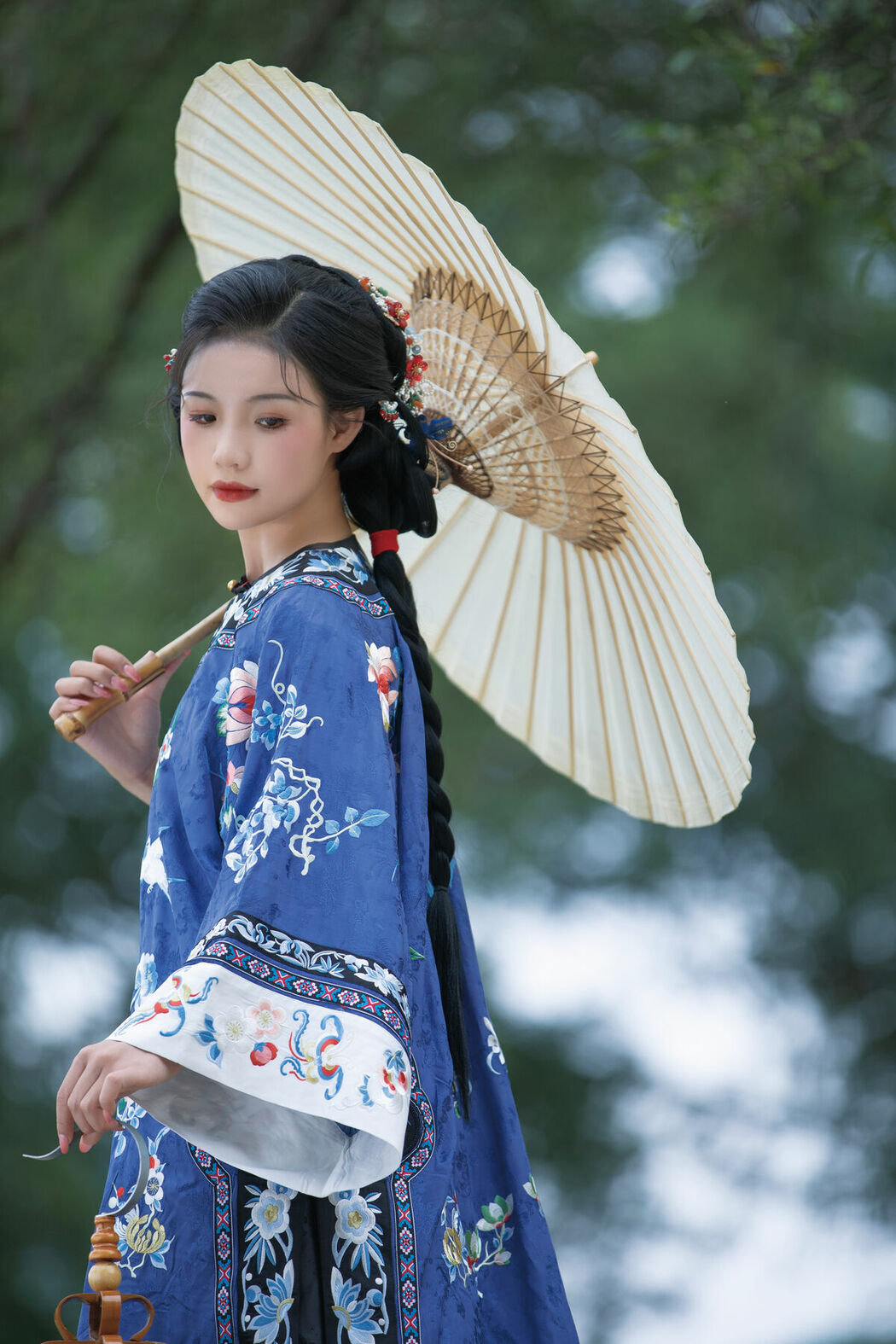 YiTuYu艺图语 Vol.8883 Xin Xin (38P)