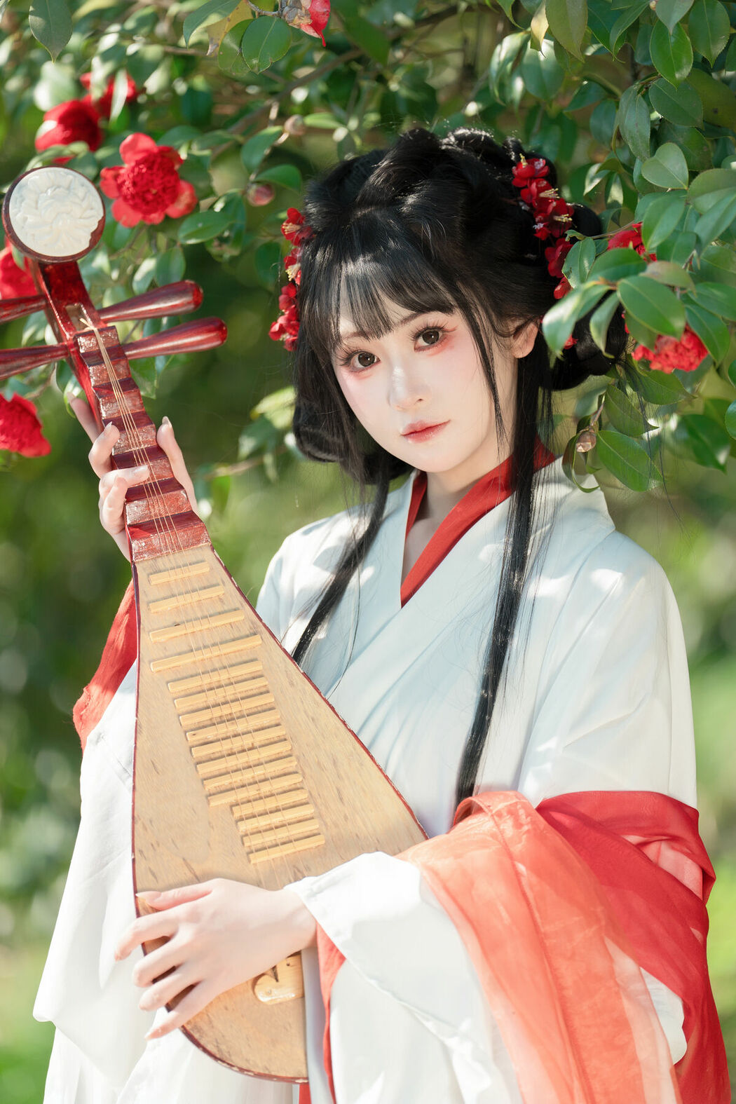 YiTuYu艺图语 Vol.8881 Jiao Yi Zhi Sui Sui (28P)