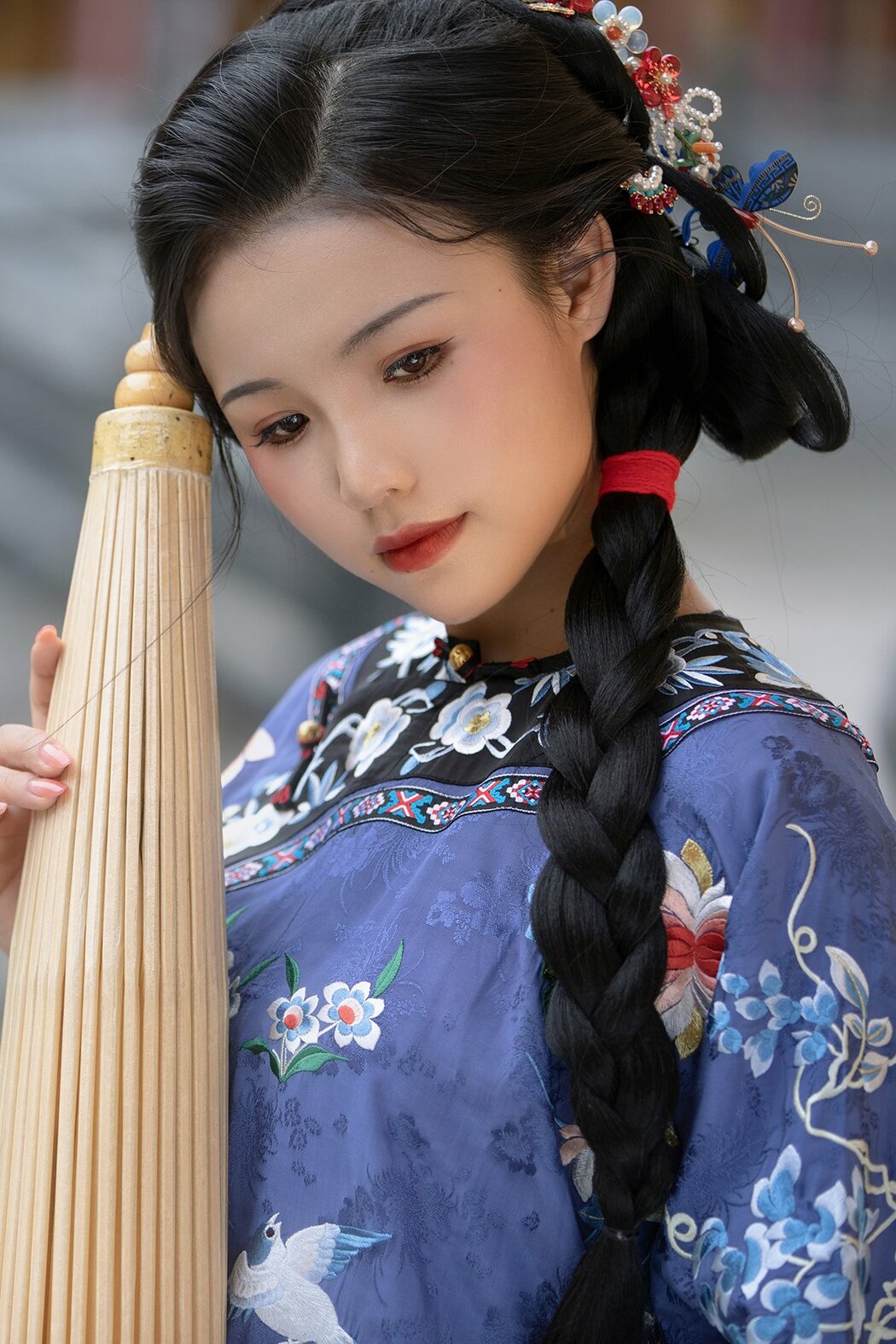 YiTuYu艺图语 Vol.8883 Xin Xin (38P) Cover Photo