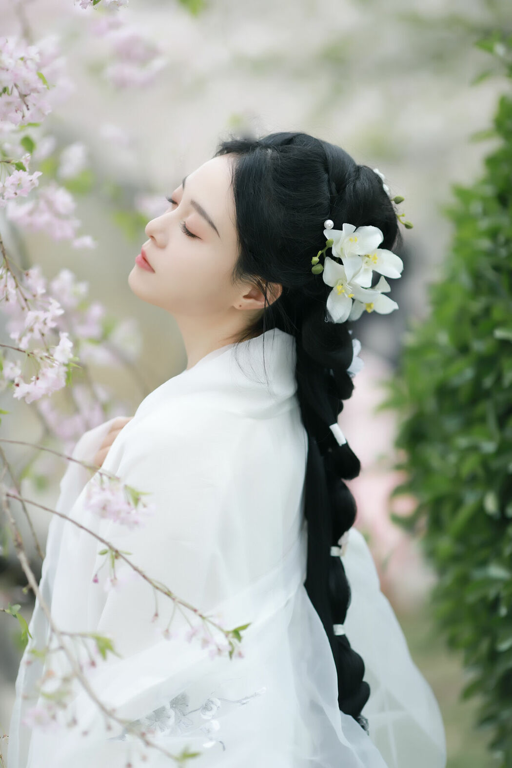 YiTuYu艺图语 Vol.8880 Sui Sui Ru Yi (15P)