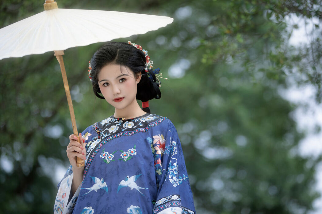 YiTuYu艺图语 Vol.8883 Xin Xin (38P)