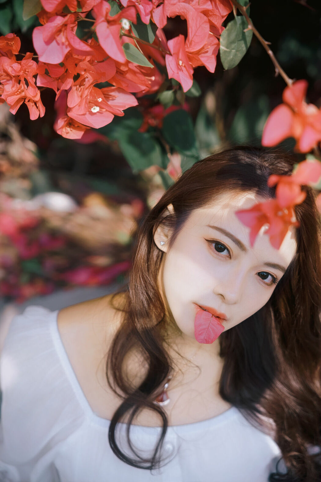 YiTuYu艺图语 Vol.8884 Ying Er YY (47P)