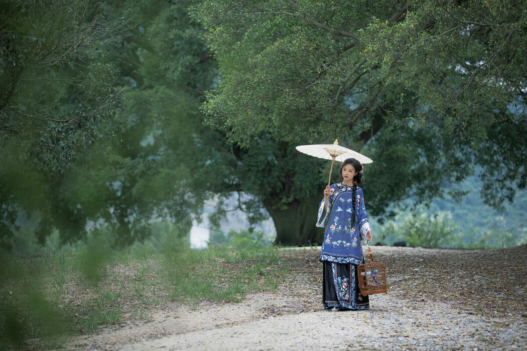 YiTuYu艺图语 Vol.8883 Xin Xin (38P)