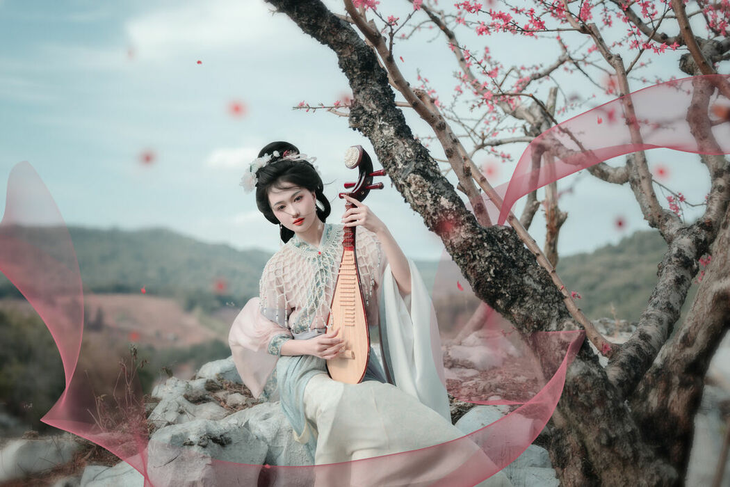 YiTuYu艺图语 Vol.8879 Da Wai Wai Ge (45P)