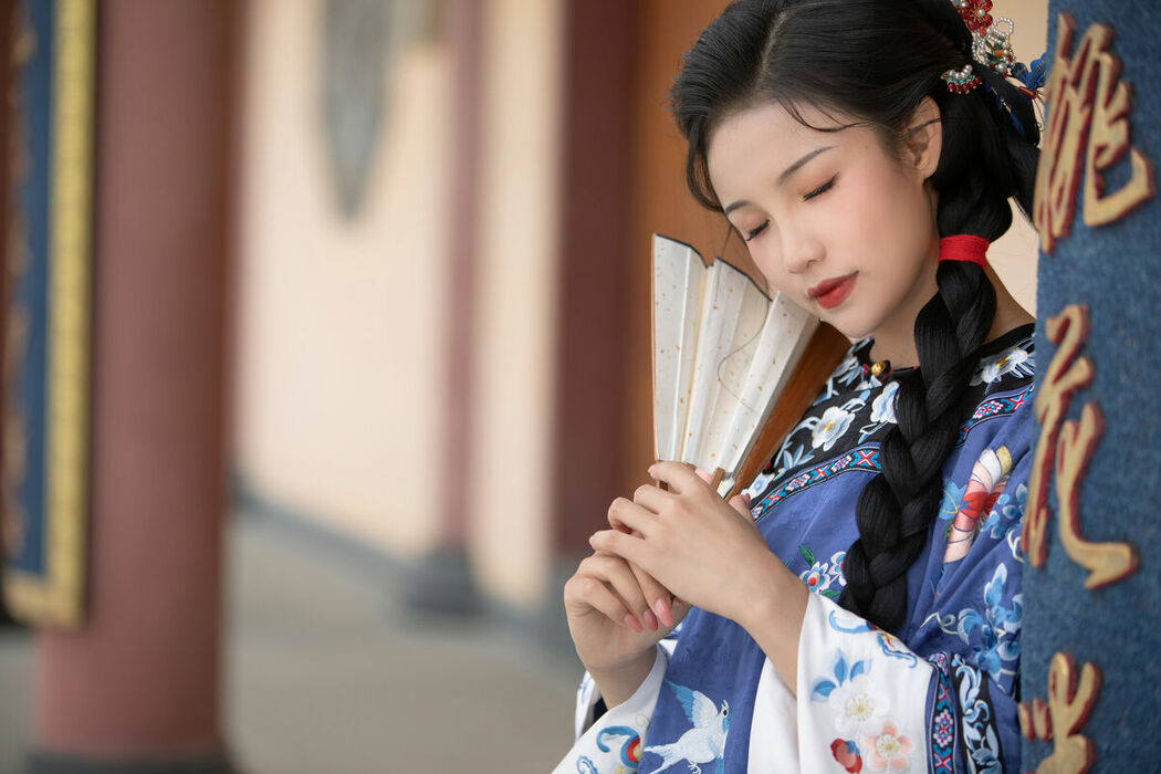 YiTuYu艺图语 Vol.8883 Xin Xin (38P)