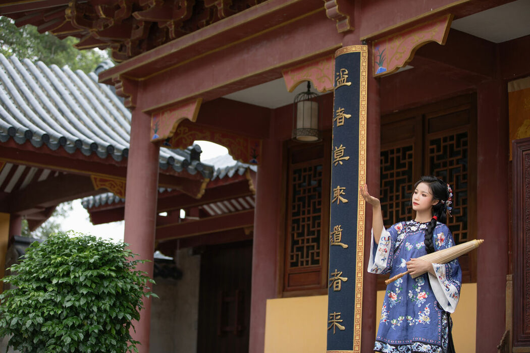 YiTuYu艺图语 Vol.8883 Xin Xin (38P)