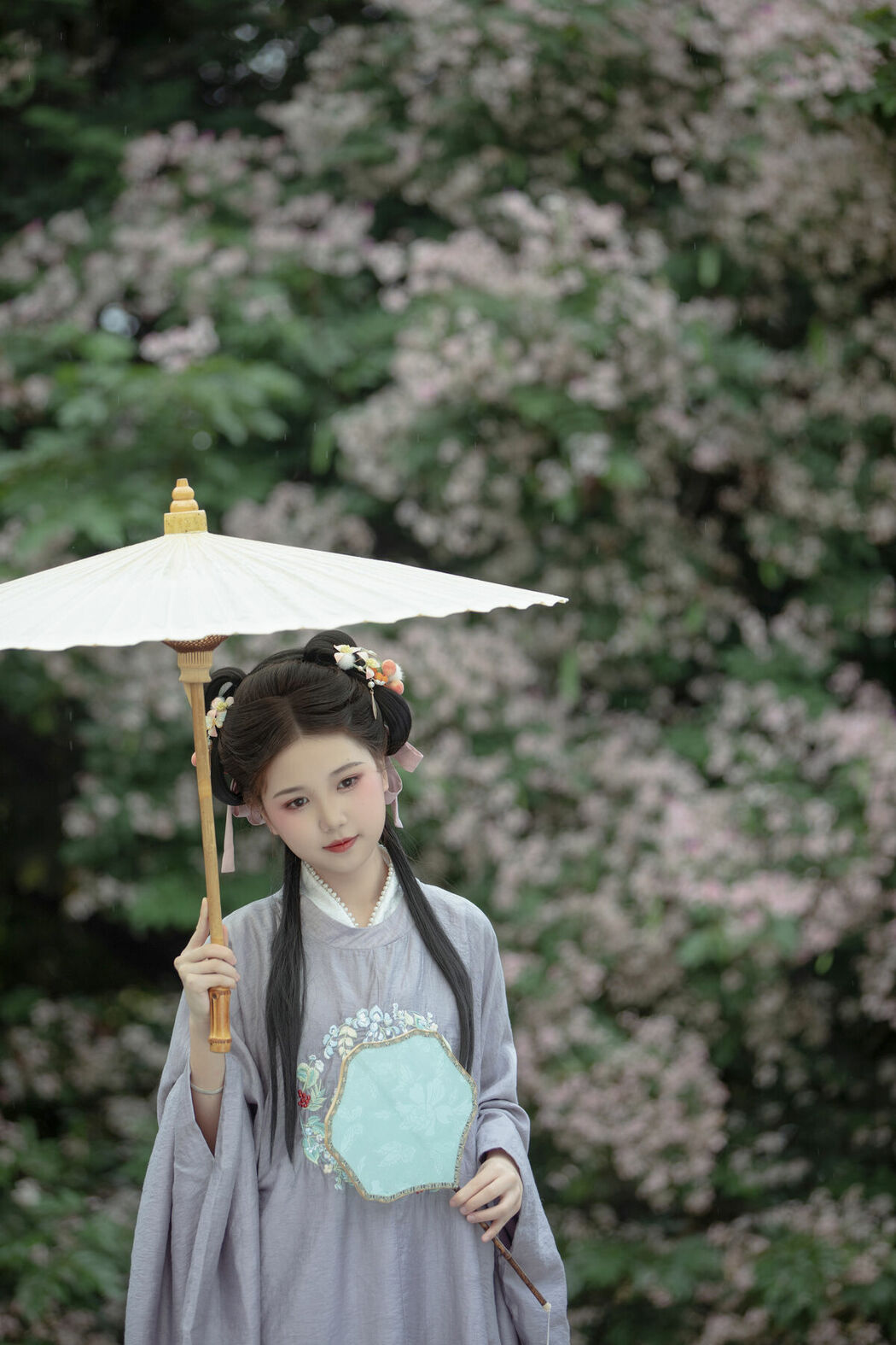 YiTuYu艺图语 Vol.8872 E E Chi Bu Bao (37P)