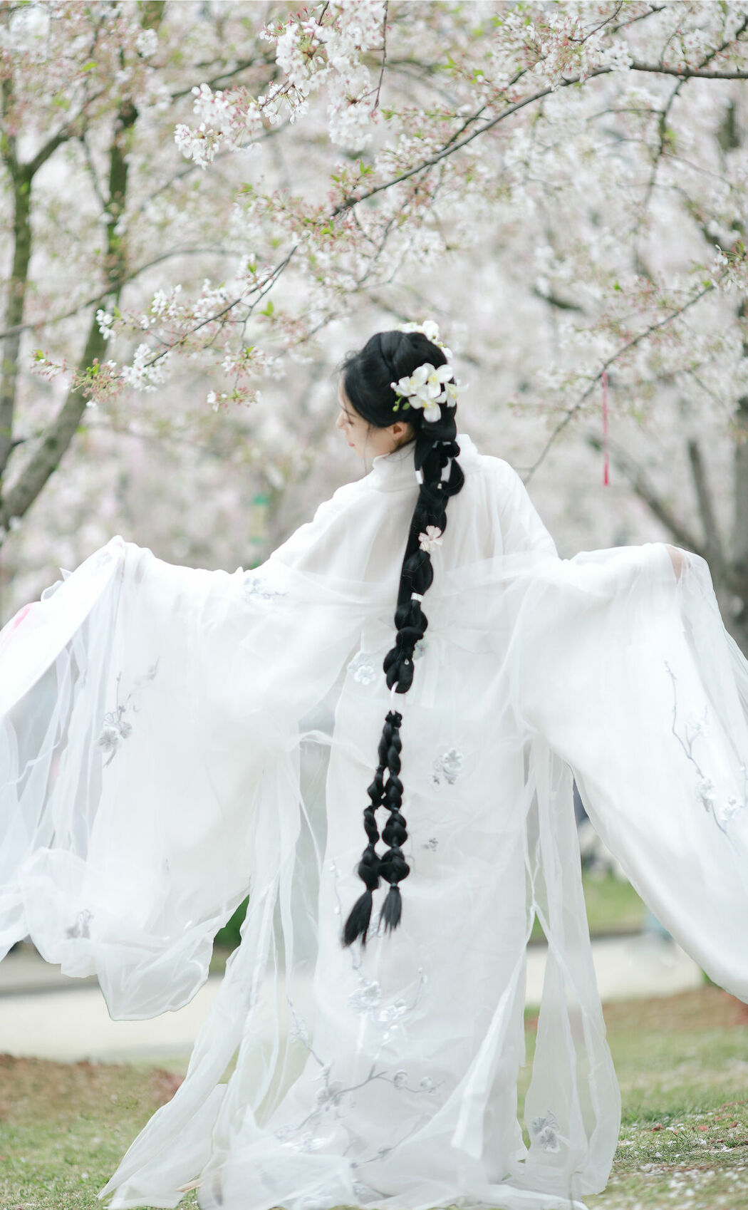 YiTuYu艺图语 Vol.8880 Sui Sui Ru Yi (15P)