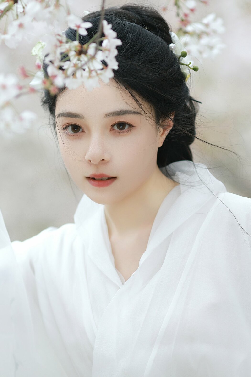 YiTuYu艺图语 Vol.8880 Sui Sui Ru Yi (15P) Cover Photo