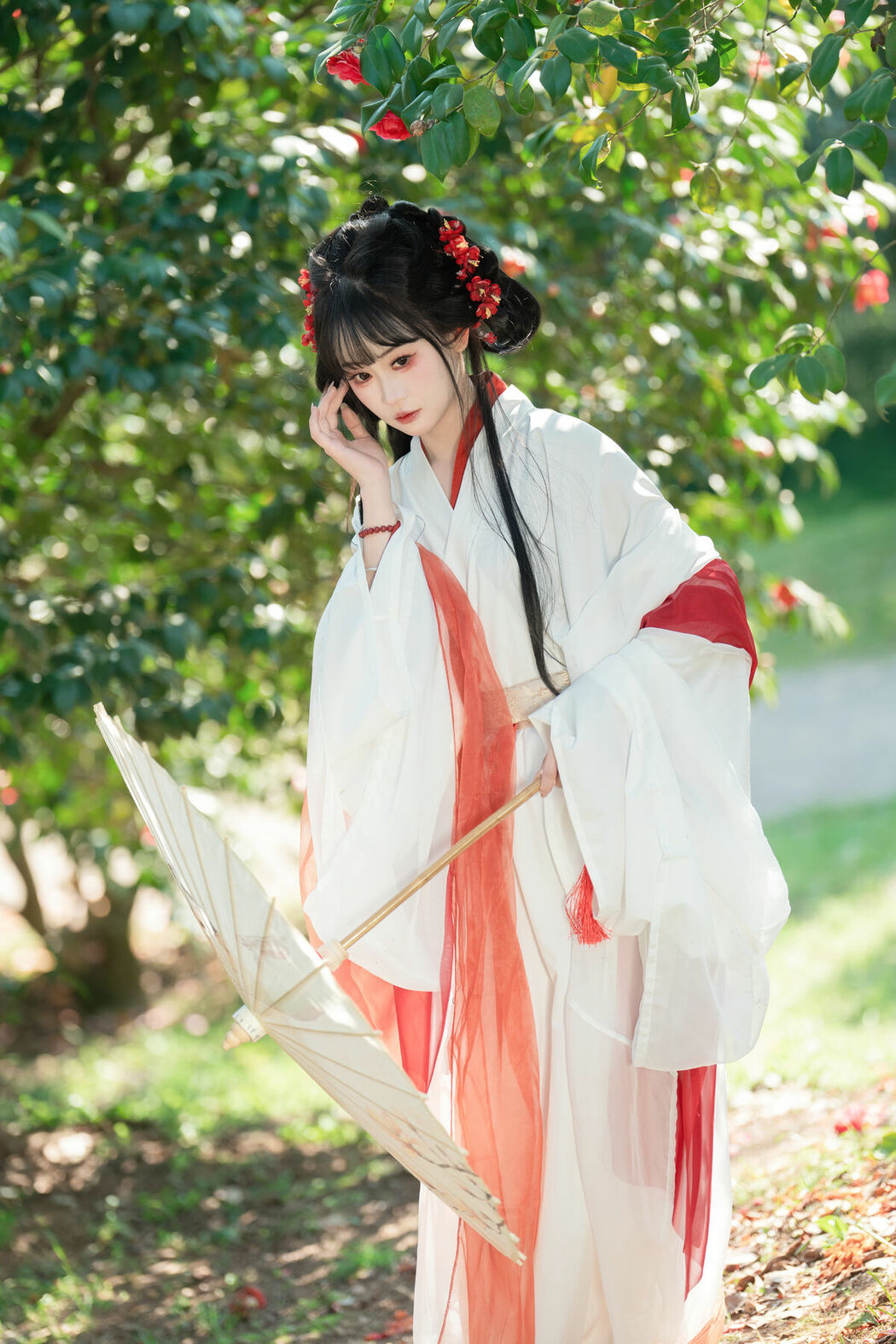 YiTuYu艺图语 Vol.8881 Jiao Yi Zhi Sui Sui (28P)