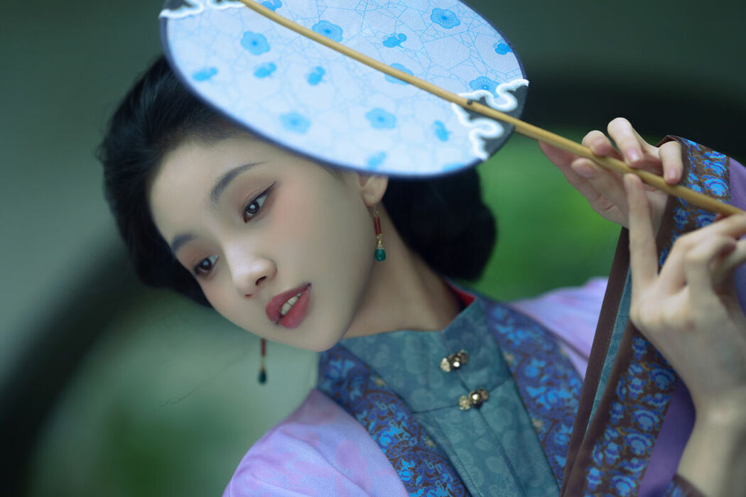 YiTuYu艺图语 Vol.8877 Er Yi Zhi (21P)