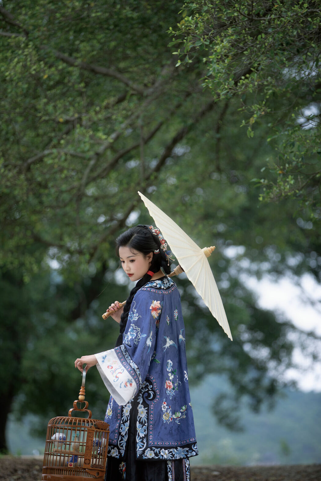 YiTuYu艺图语 Vol.8883 Xin Xin (38P)