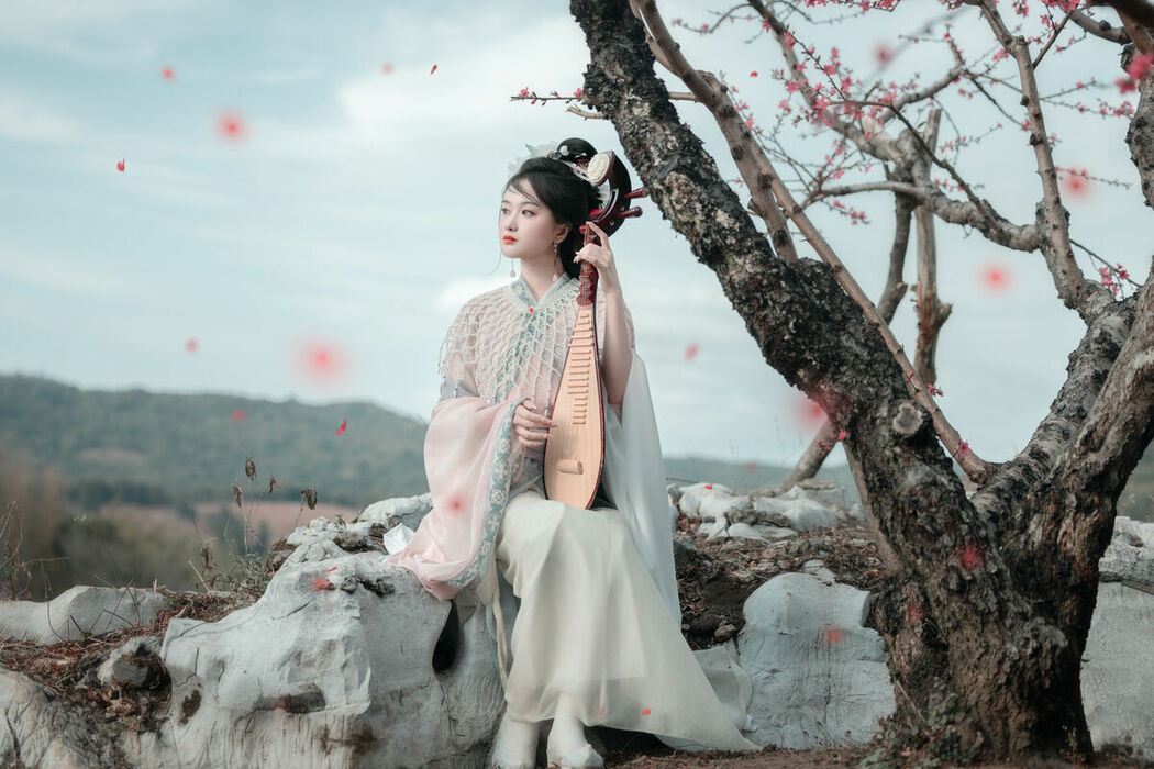 YiTuYu艺图语 Vol.8879 Da Wai Wai Ge (45P)