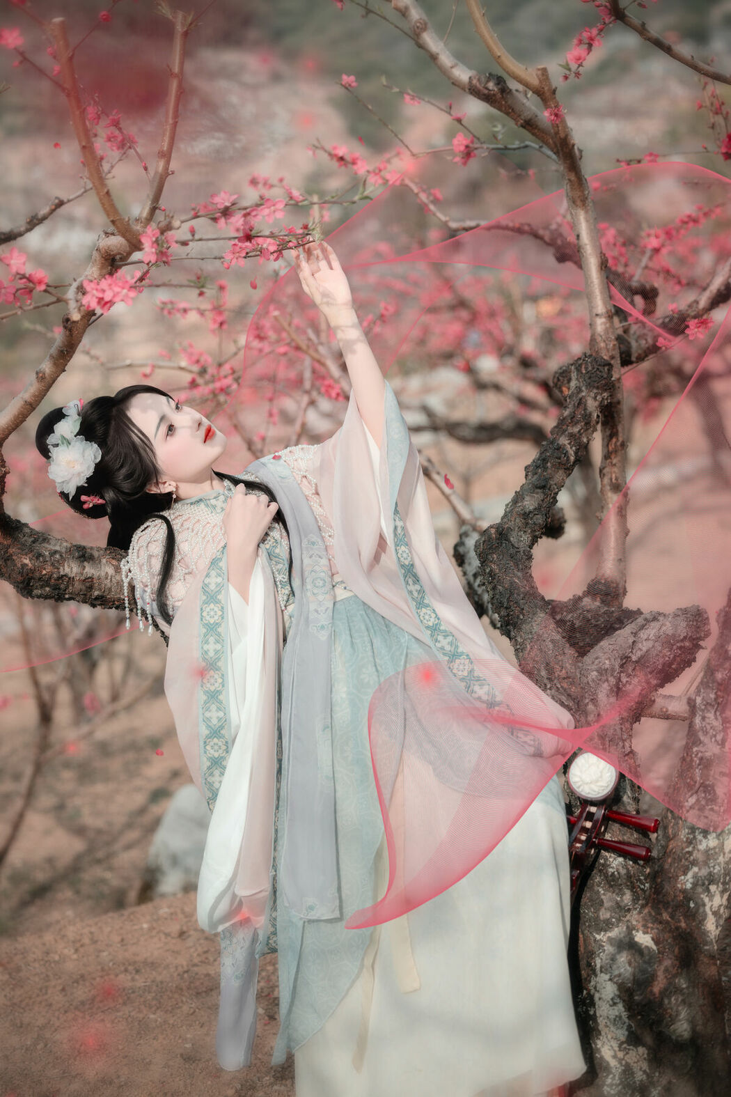 YiTuYu艺图语 Vol.8879 Da Wai Wai Ge (45P)