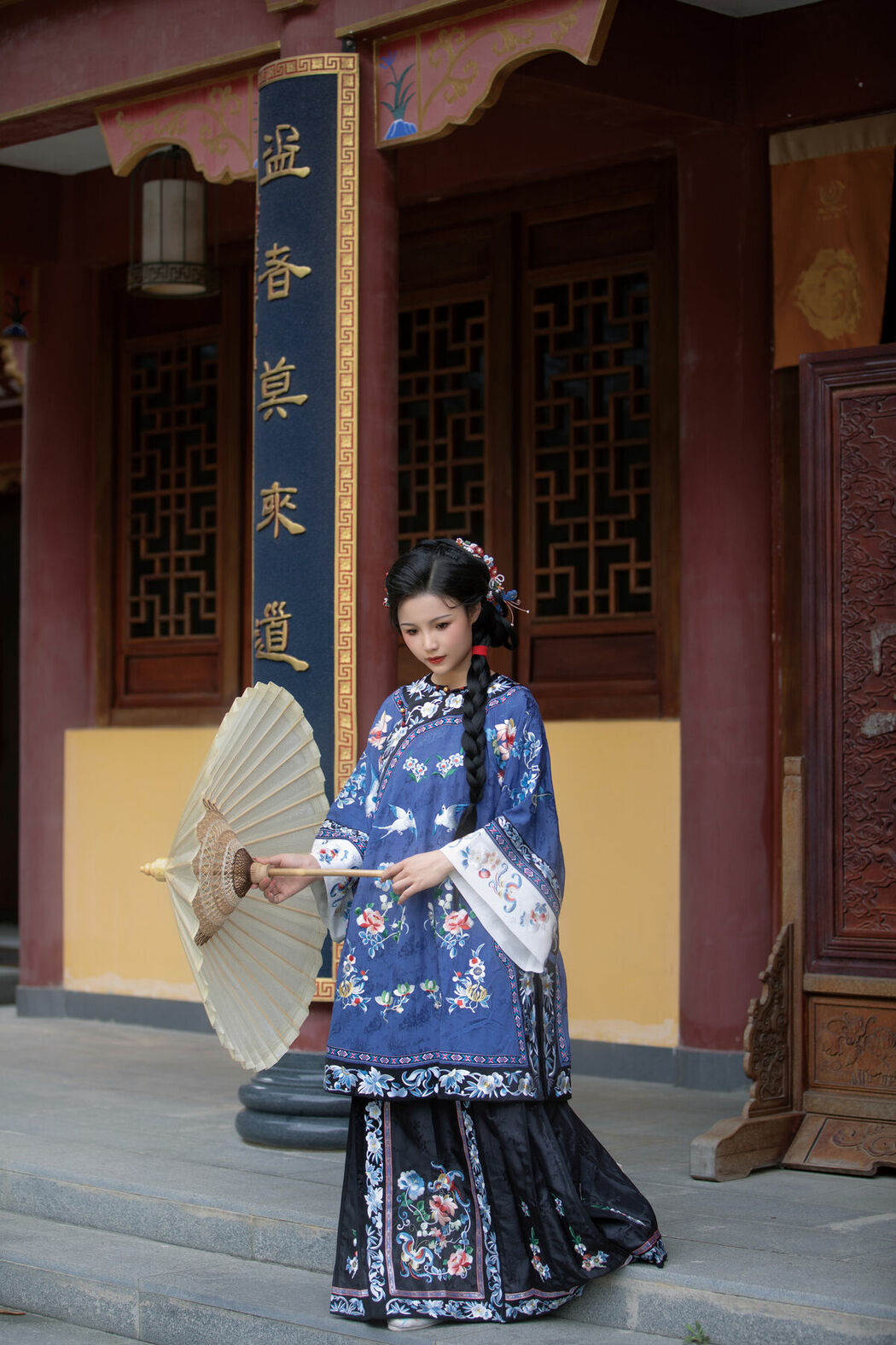 YiTuYu艺图语 Vol.8883 Xin Xin (38P)