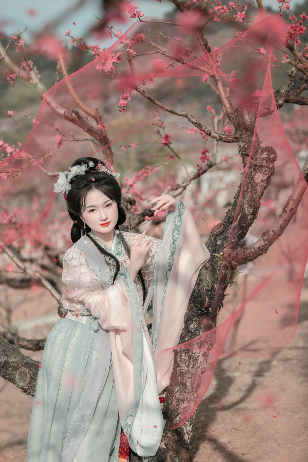 YiTuYu艺图语 Vol.8879 Da Wai Wai Ge (45P)