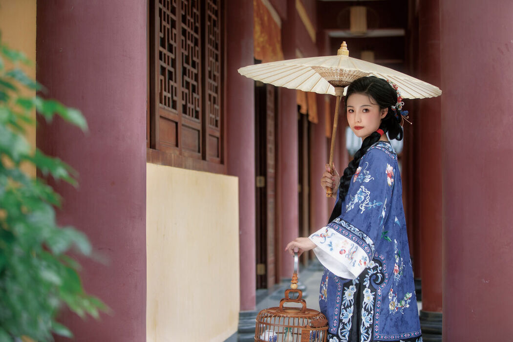 YiTuYu艺图语 Vol.8883 Xin Xin (38P)