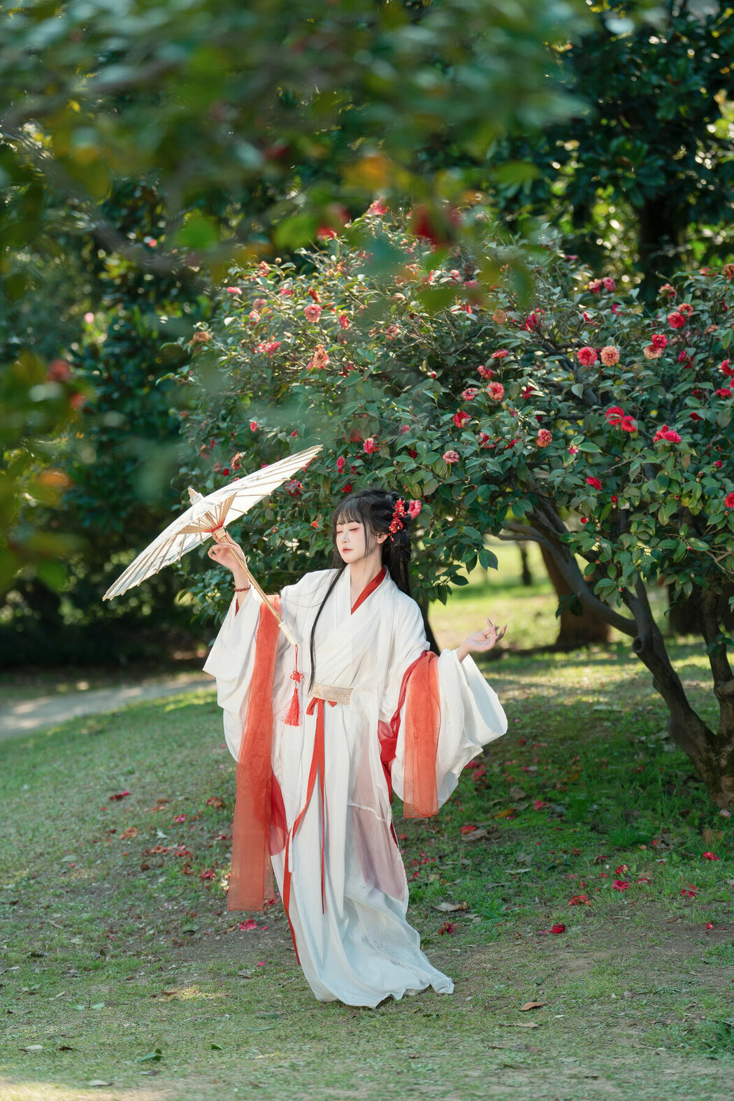 YiTuYu艺图语 Vol.8881 Jiao Yi Zhi Sui Sui (28P)