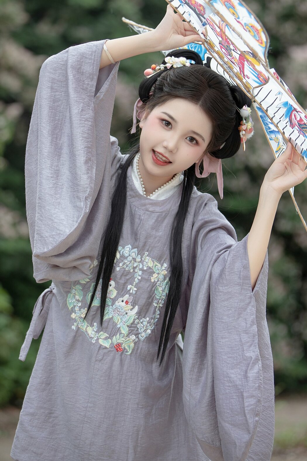 YiTuYu艺图语 Vol.8872 E E Chi Bu Bao (37P) Cover Photo