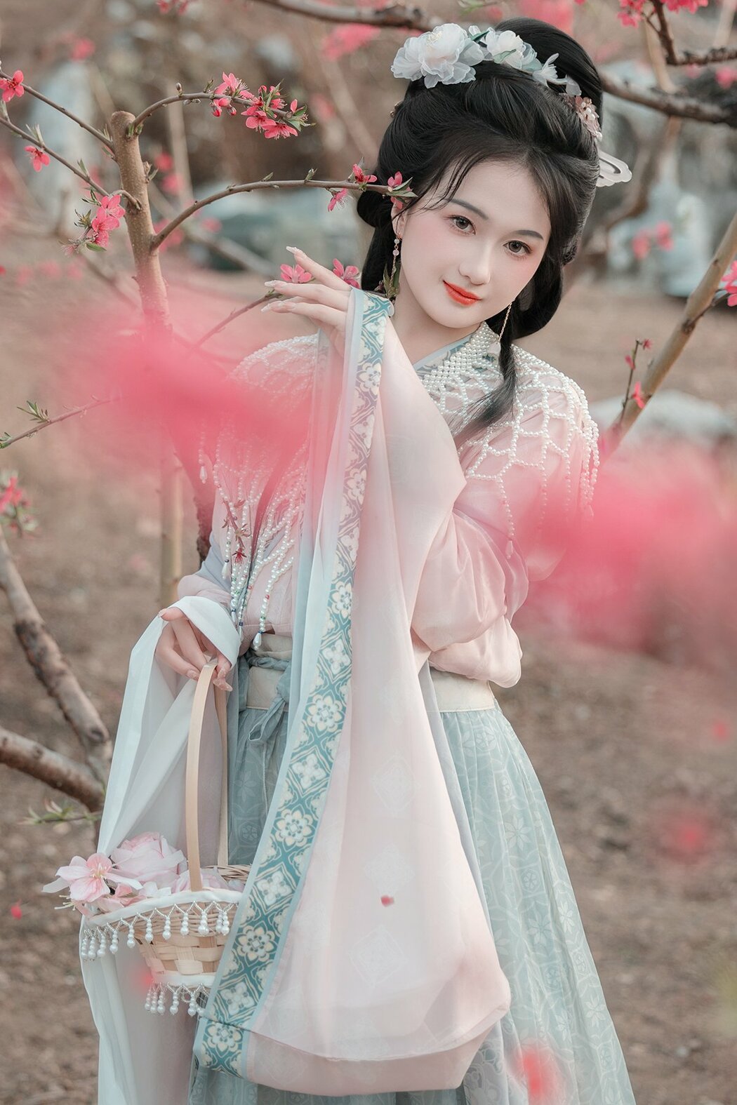 YiTuYu艺图语 Vol.8879 Da Wai Wai Ge (45P) Cover Photo