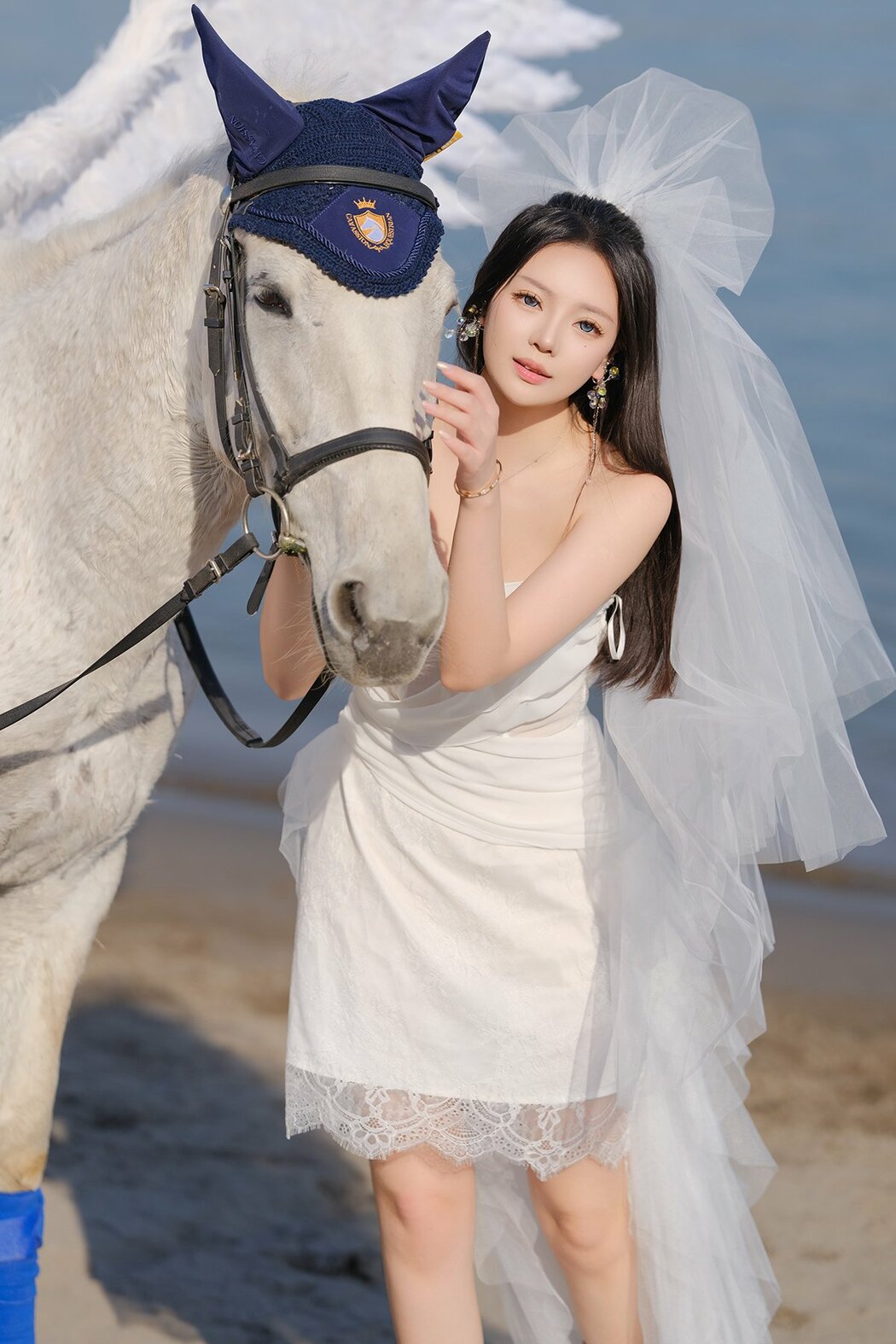 YiTuYu艺图语 Vol.8882 z (17P) Cover Photo