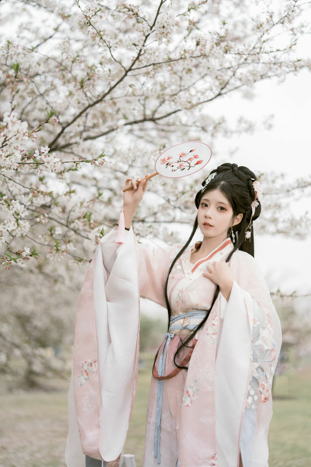 YiTuYu艺图语 Vol.8886 Gu Yan Yi (33P)