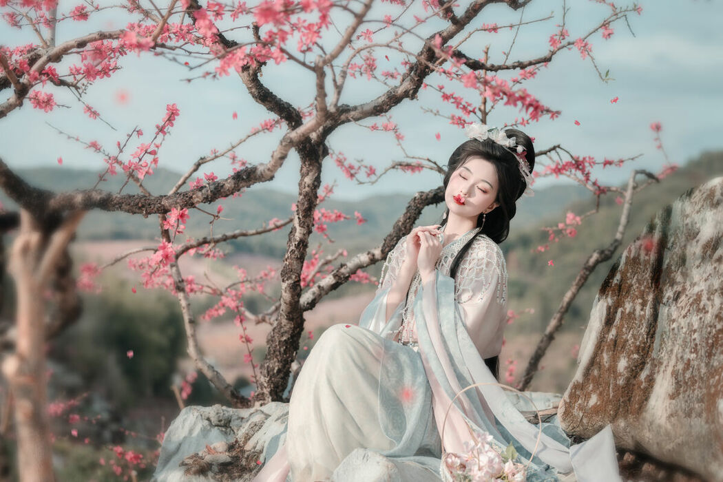 YiTuYu艺图语 Vol.8879 Da Wai Wai Ge (45P)