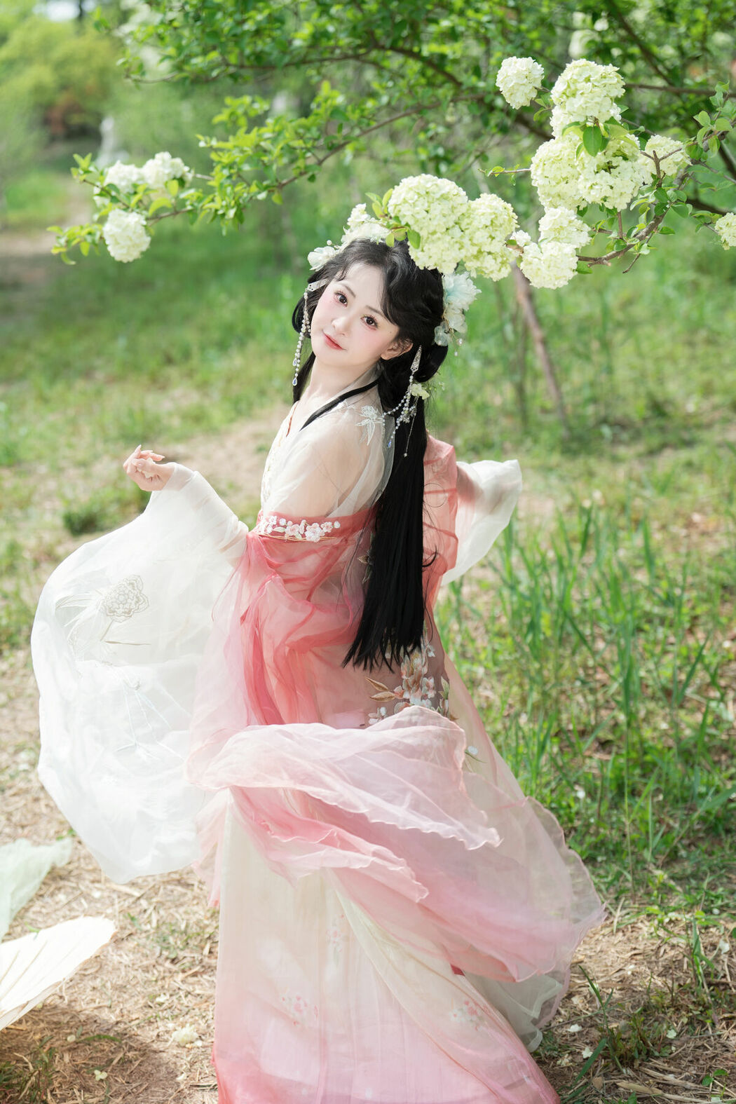 YiTuYu艺图语 Vol.8889 Jiao Yi Zhi Sui Sui (34P)