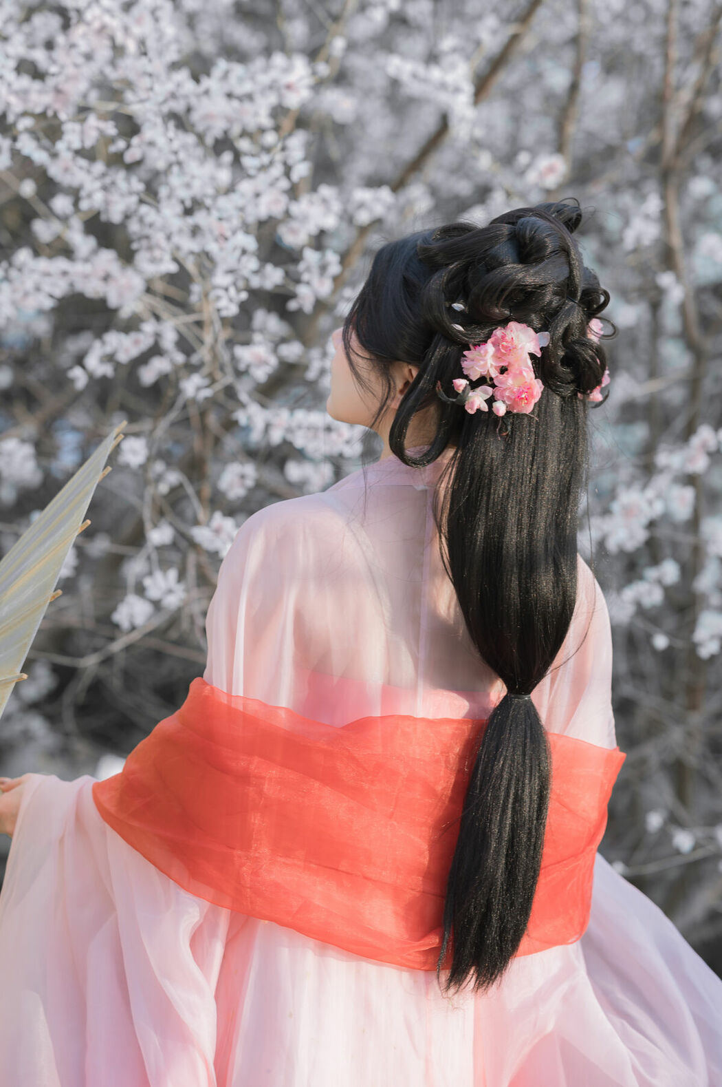 YiTuYu艺图语 Vol.8891 Gui Yuan Ba Bao Zhou (16P)