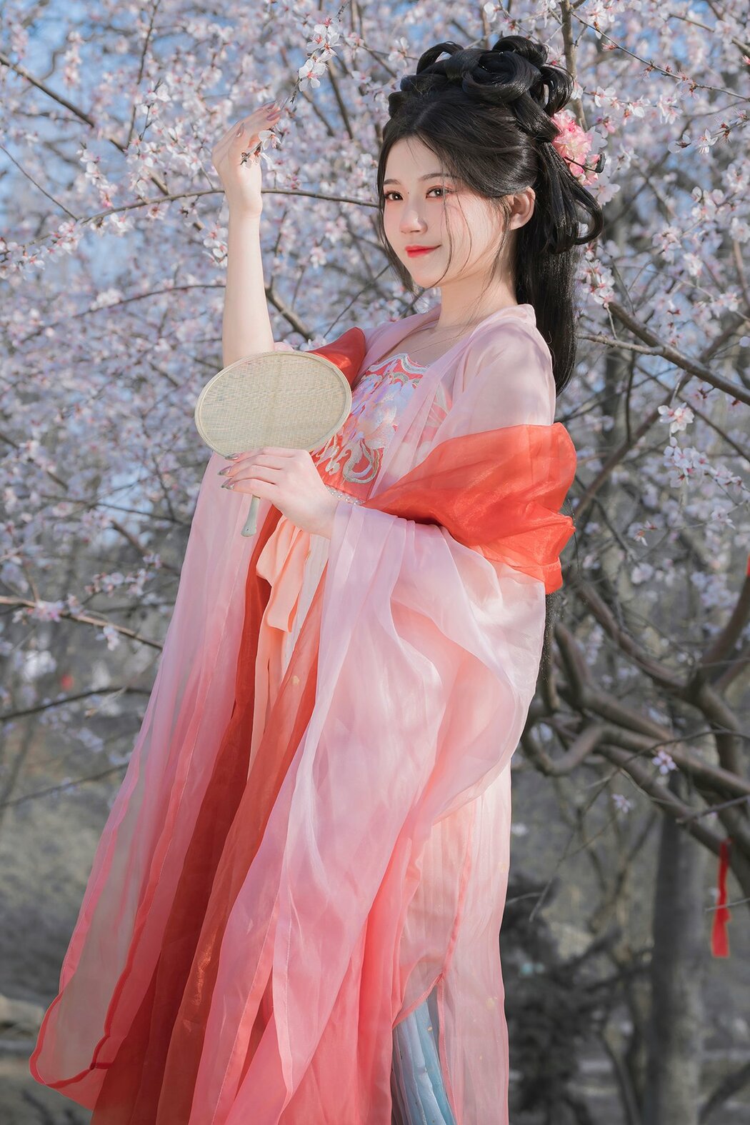 YiTuYu艺图语 Vol.8891 Gui Yuan Ba Bao Zhou (16P) Cover Photo