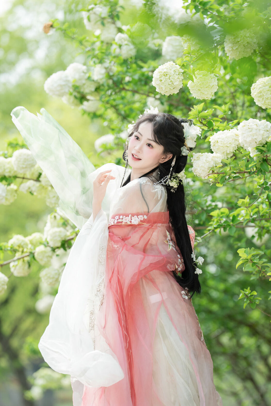 YiTuYu艺图语 Vol.8889 Jiao Yi Zhi Sui Sui (34P)