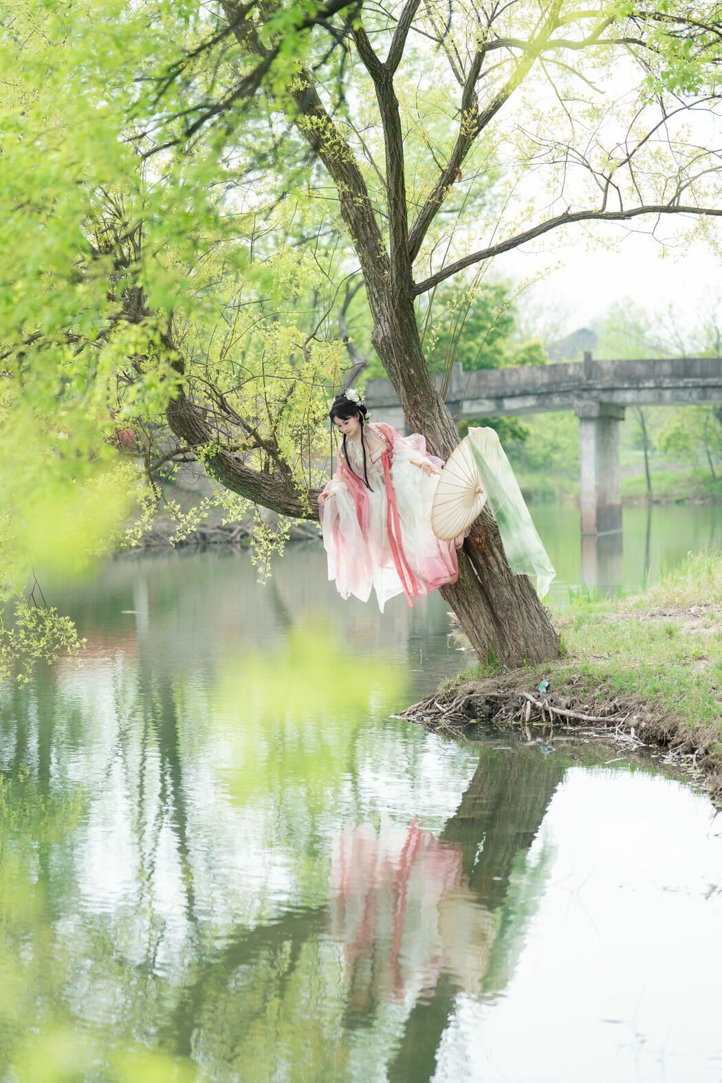 YiTuYu艺图语 Vol.8889 Jiao Yi Zhi Sui Sui (34P)