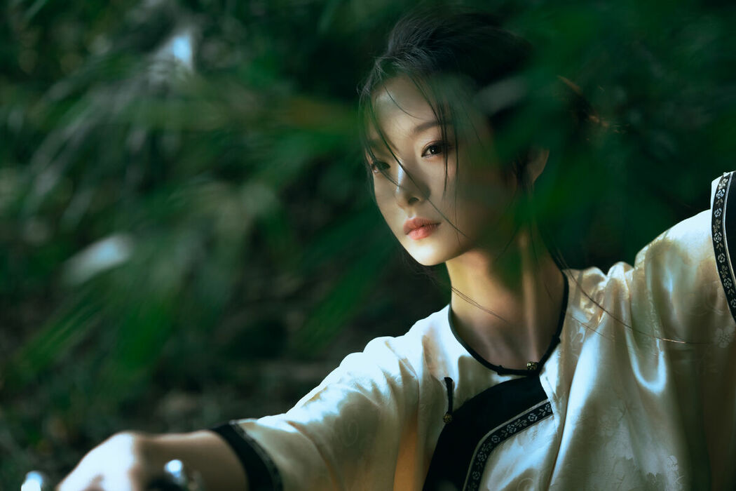 YiTuYu艺图语 Vol.8893 Li Yu Ayu (18P)