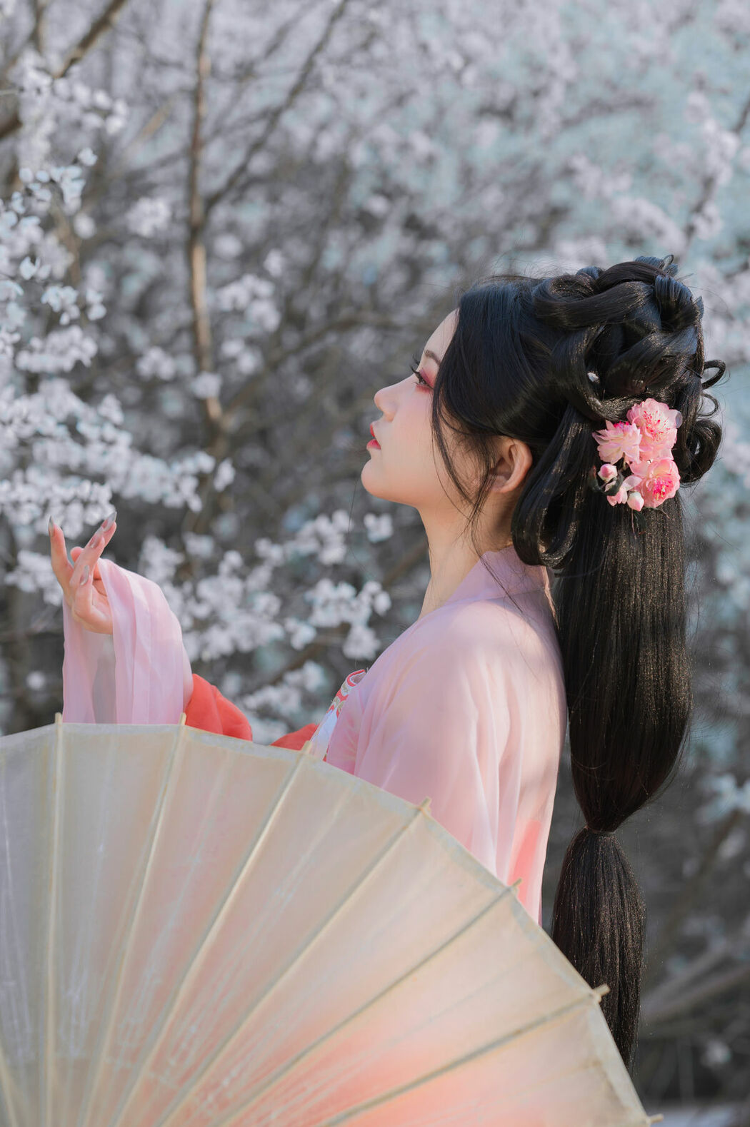 YiTuYu艺图语 Vol.8891 Gui Yuan Ba Bao Zhou (16P)