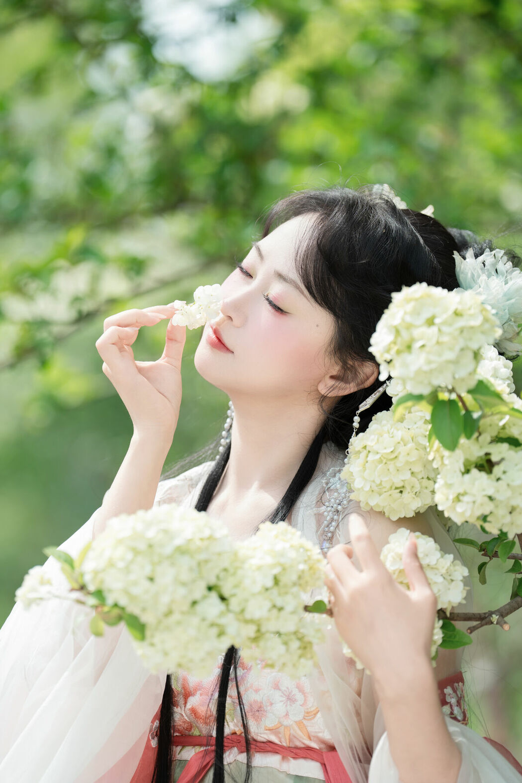 YiTuYu艺图语 Vol.8889 Jiao Yi Zhi Sui Sui (34P)