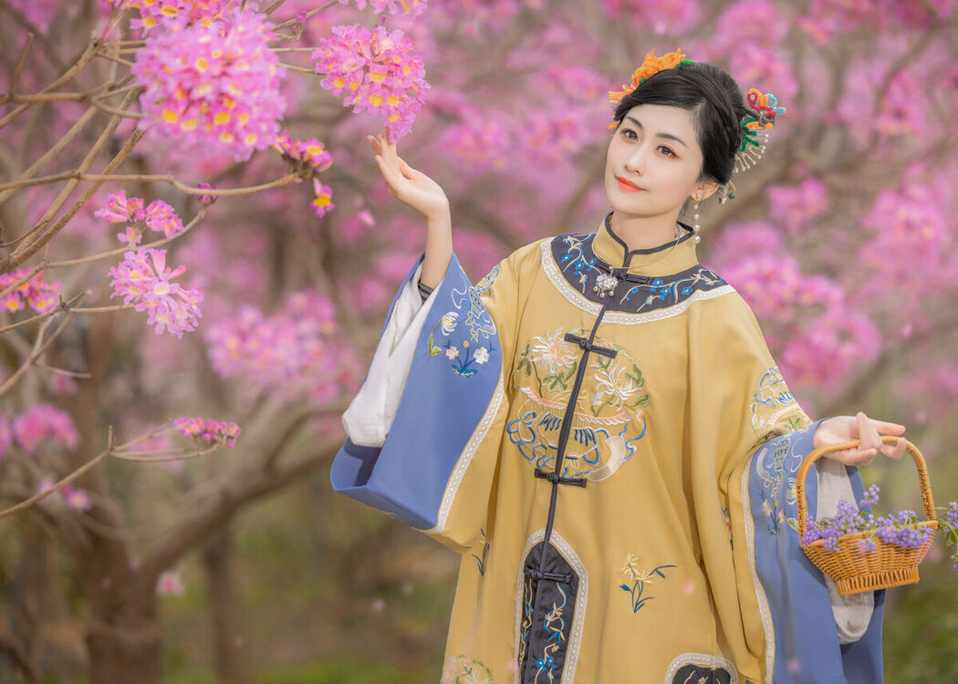 YiTuYu艺图语 Vol.8888 Tang Tang (16P)